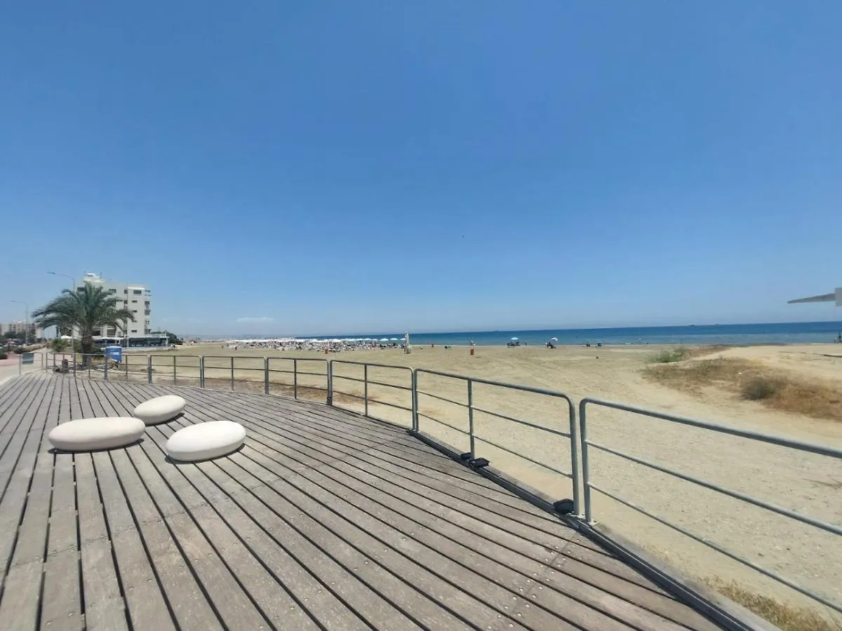 Beach Serenity Studio On Makenzy Larnaca Appartement